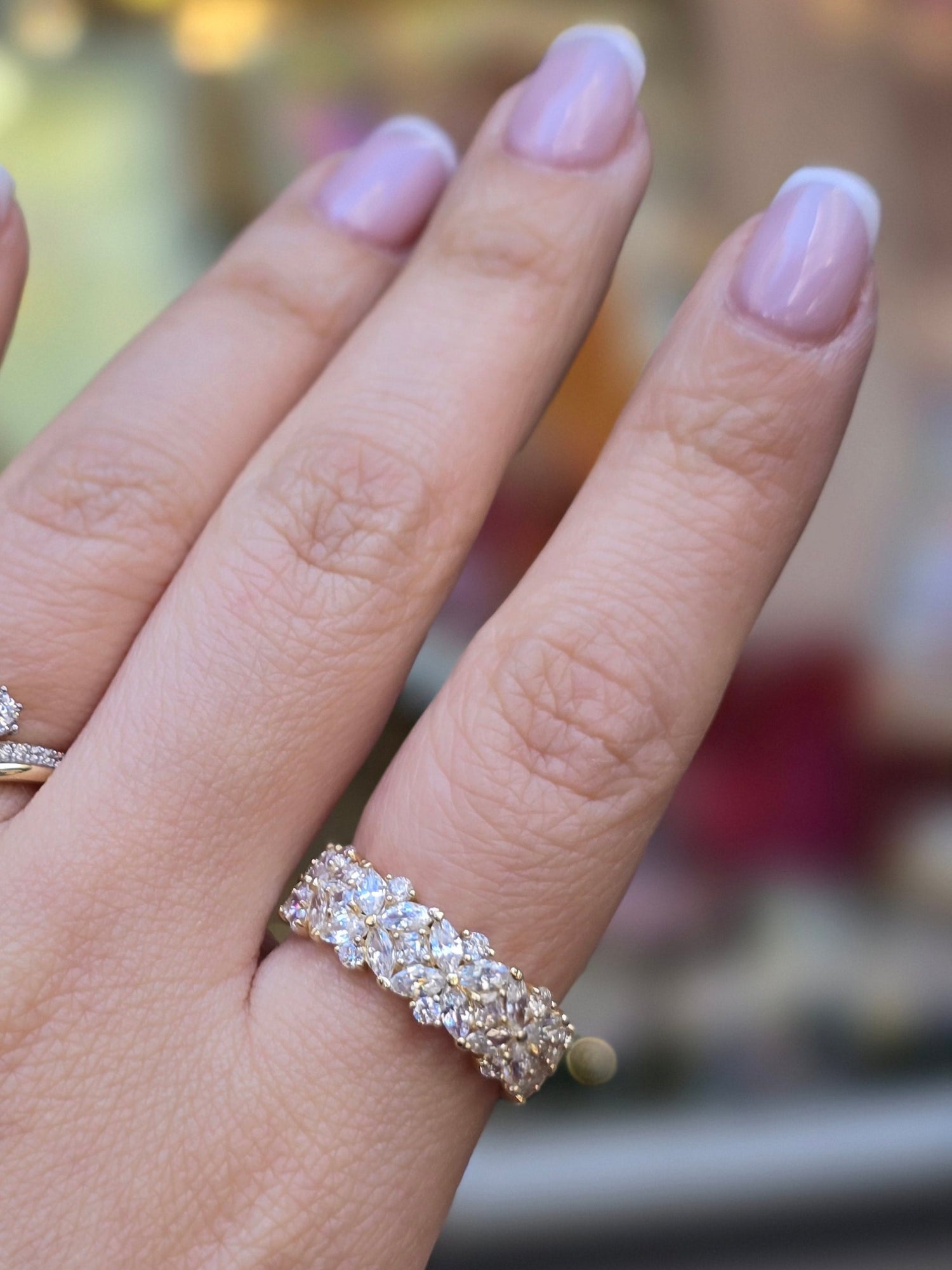 10K Anillo Ivana Circonias Cluster