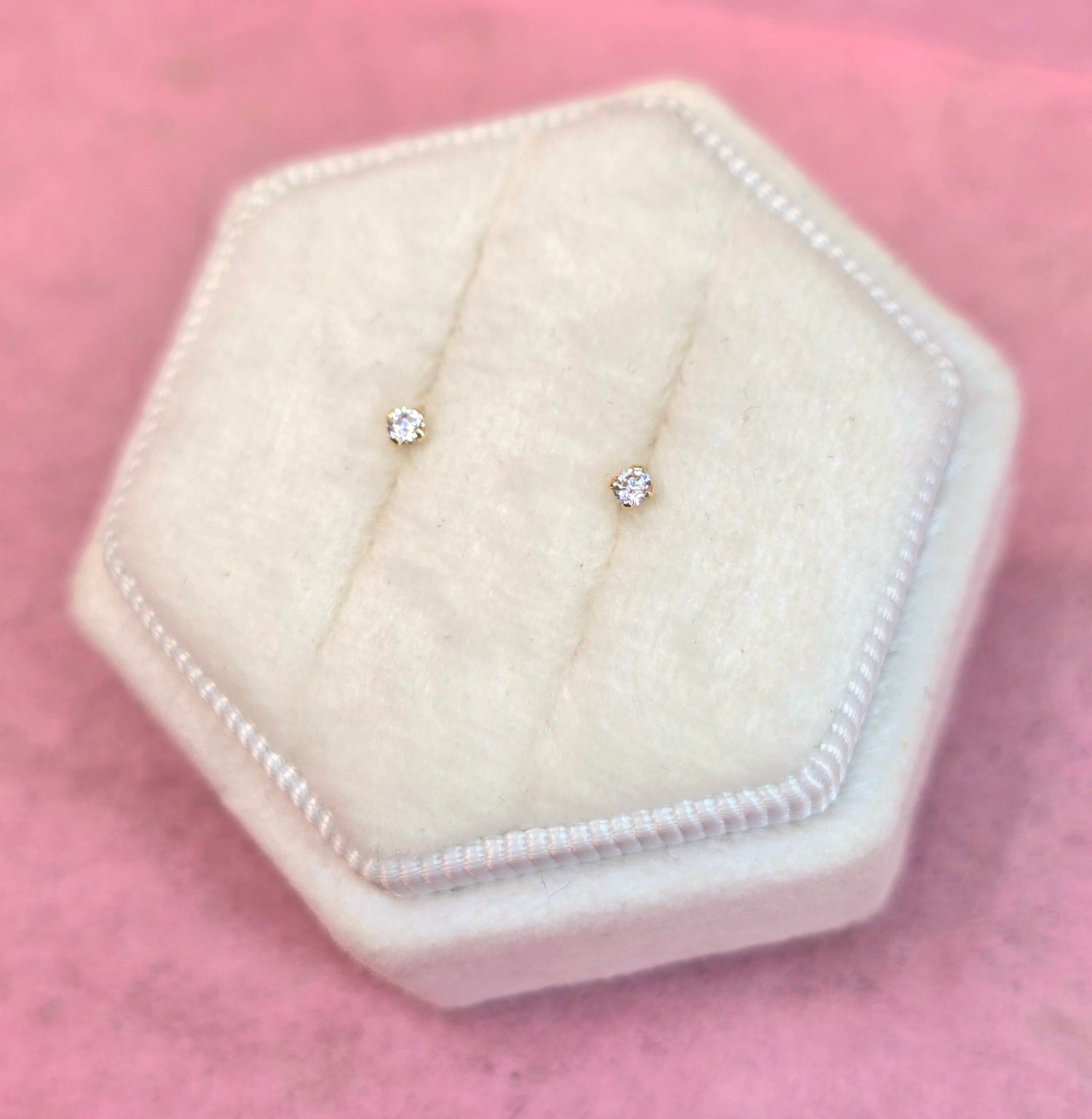 14k Arito Clasico Circon 2mm transparente