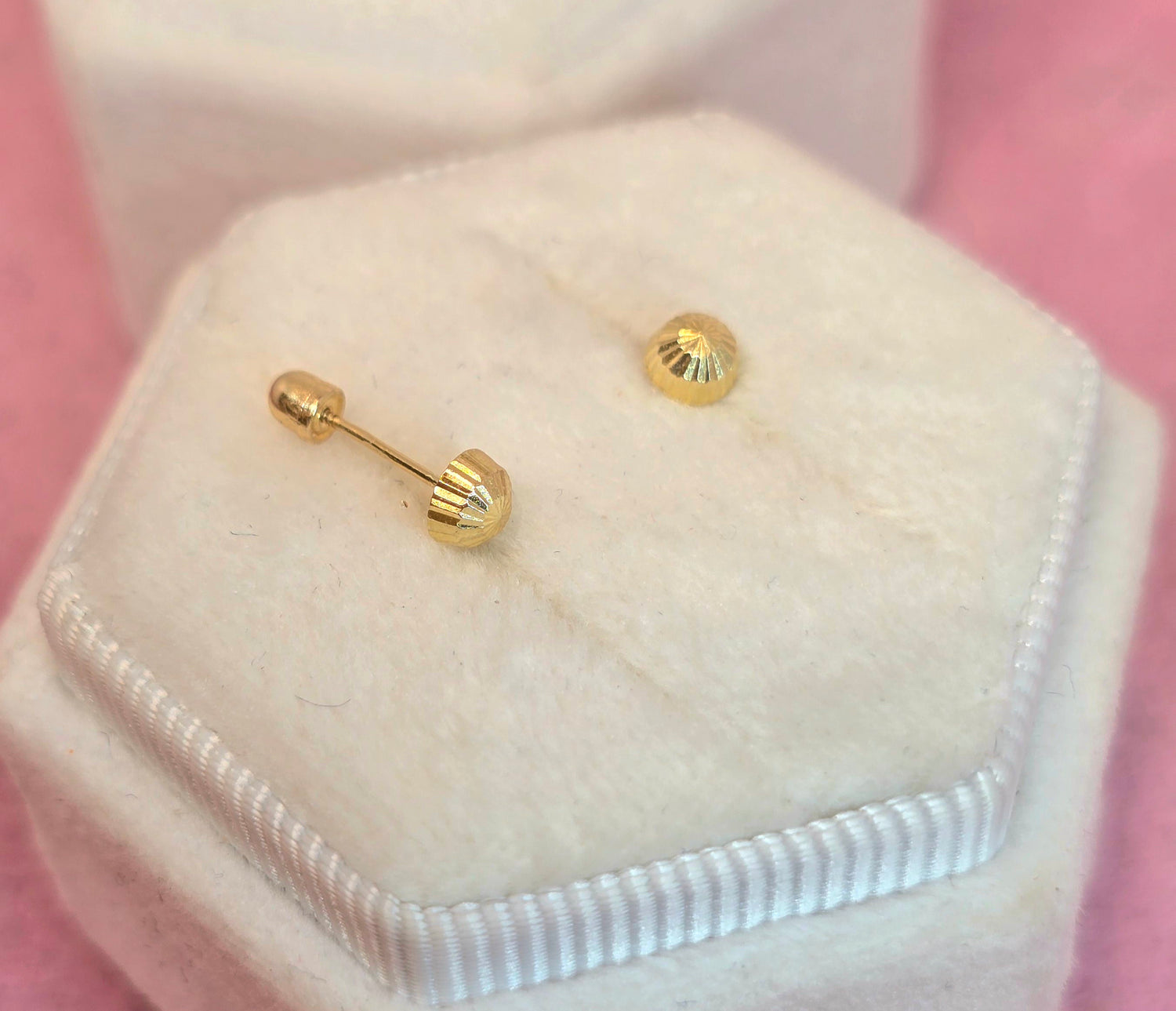 14k Arito media Luna 4 mm troquelada