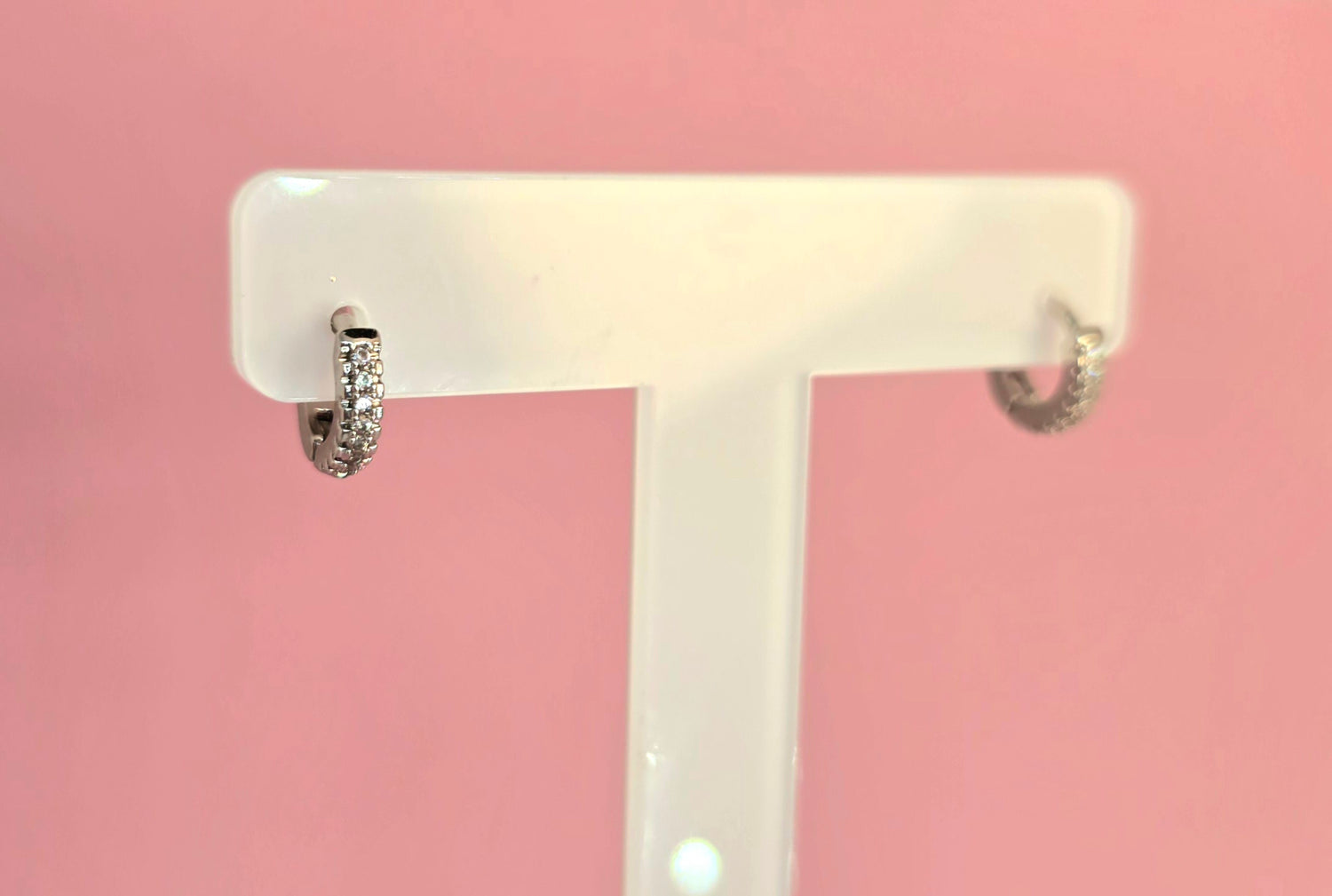 Brass mini hoop con circones 5mm