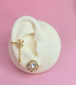 Brass earcuff Patricia Flor con guindante
