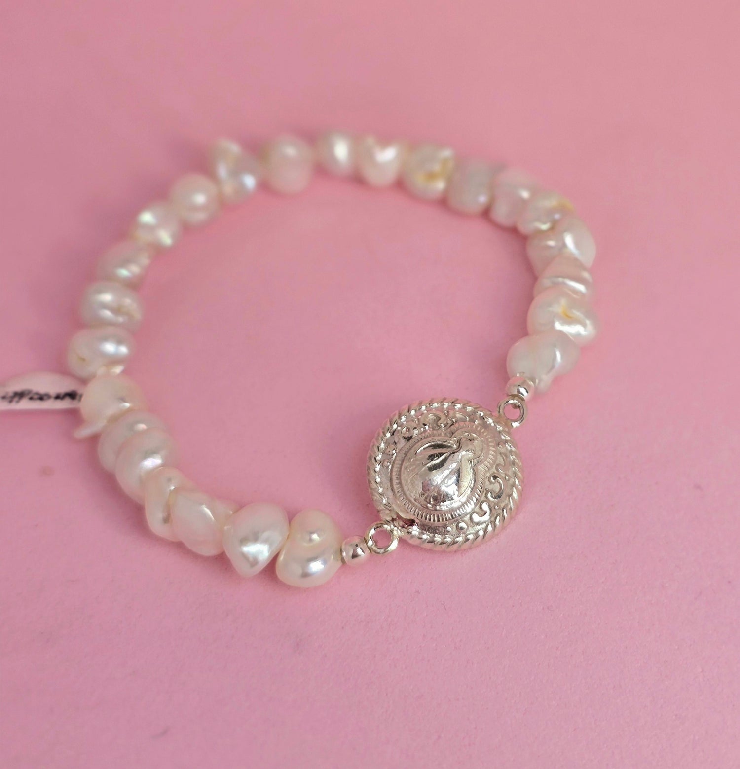 Pulsera Virgencita medalla con Perla kESHI