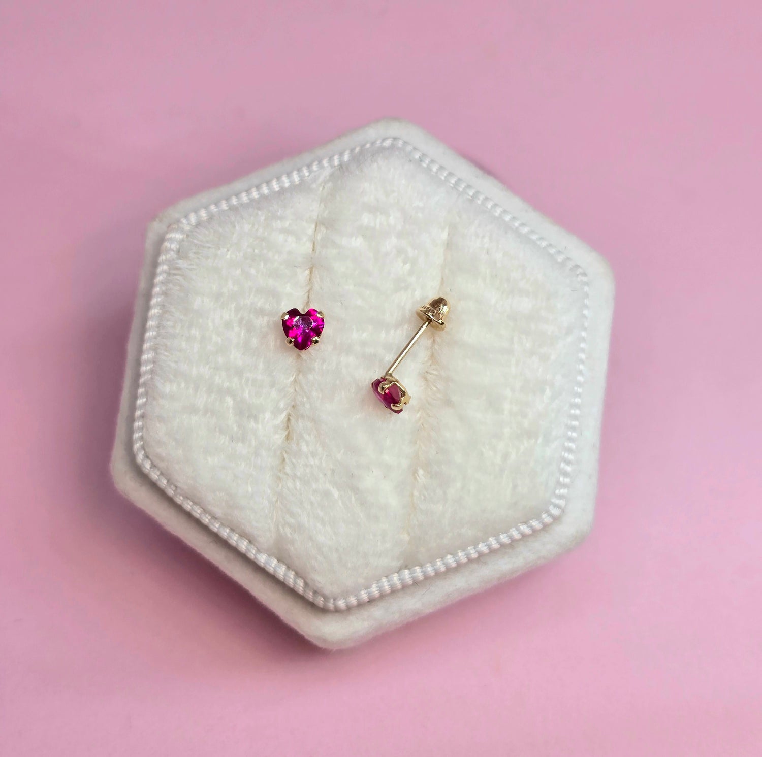 14k circon Corazón 4mm Fuscia