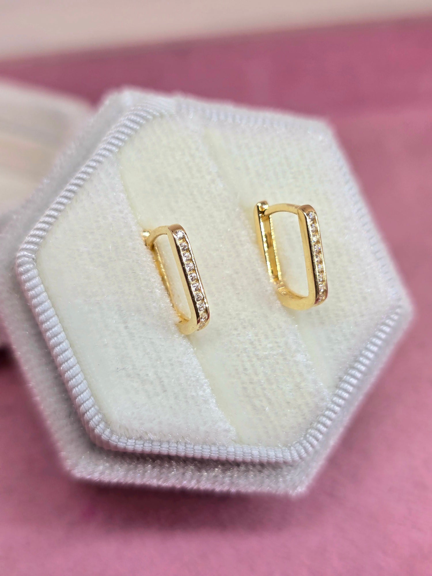 14K hoops pequeñas NO redondas