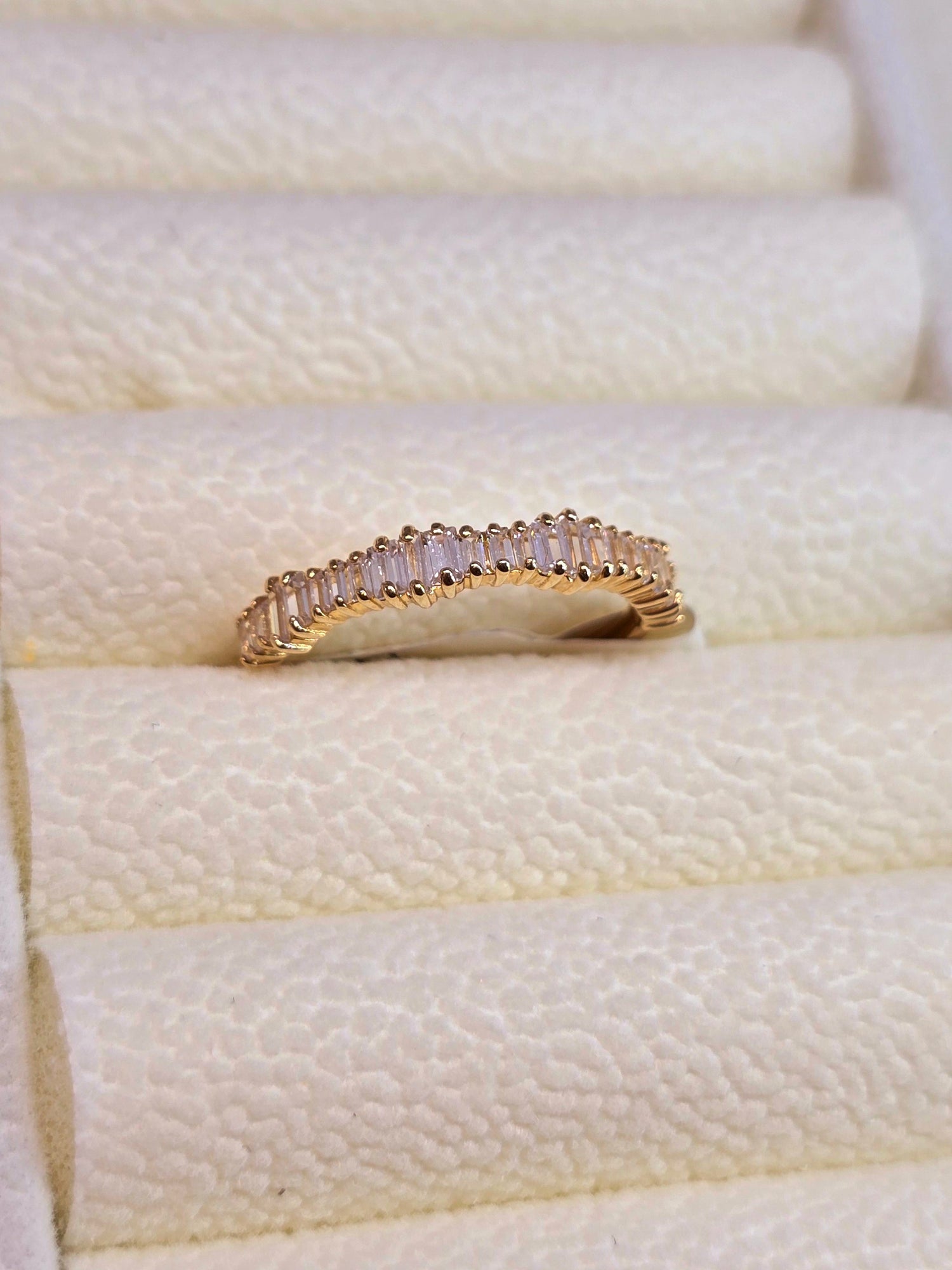 10K Anillo Baguette con circones