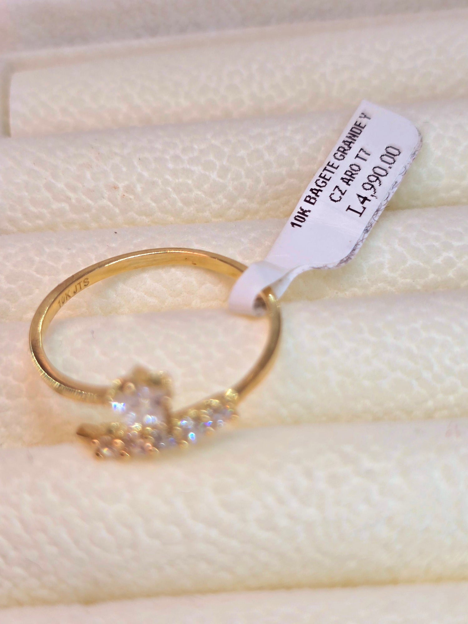 10K Anillo Circón de Estrella