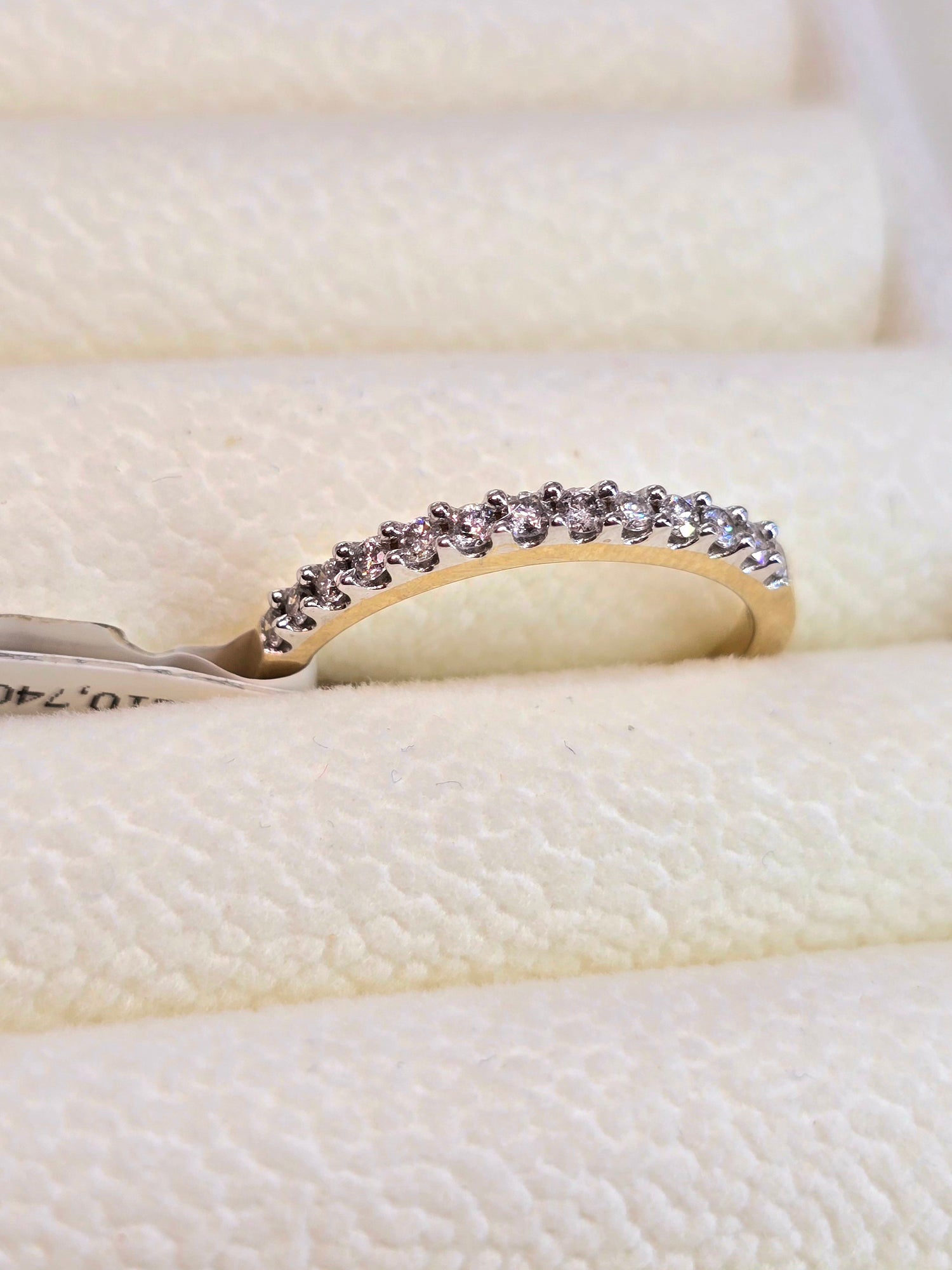 10K Anillo de Oro con diamantes