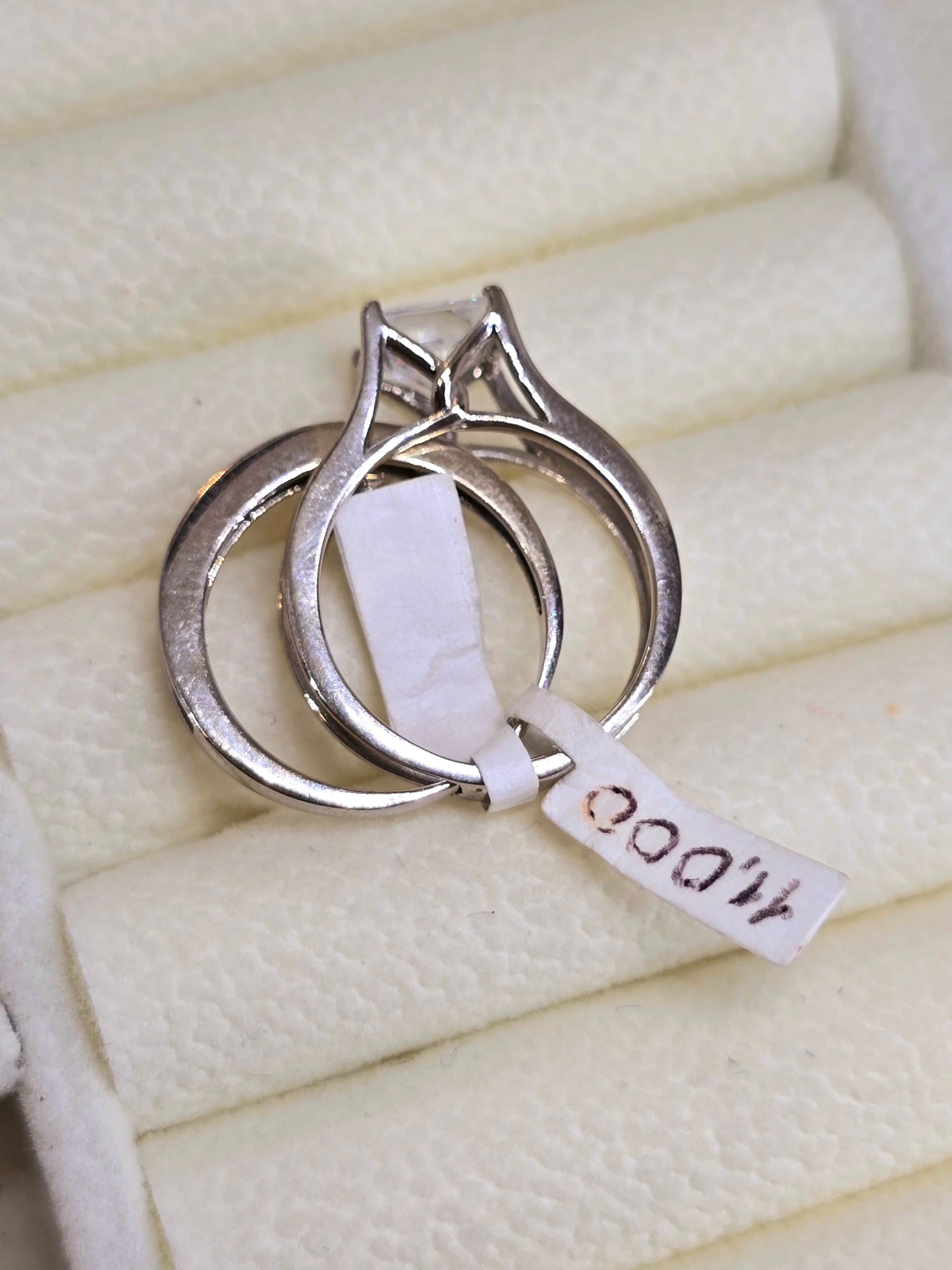 14K Anillo Oro blanco con circon cuadrado