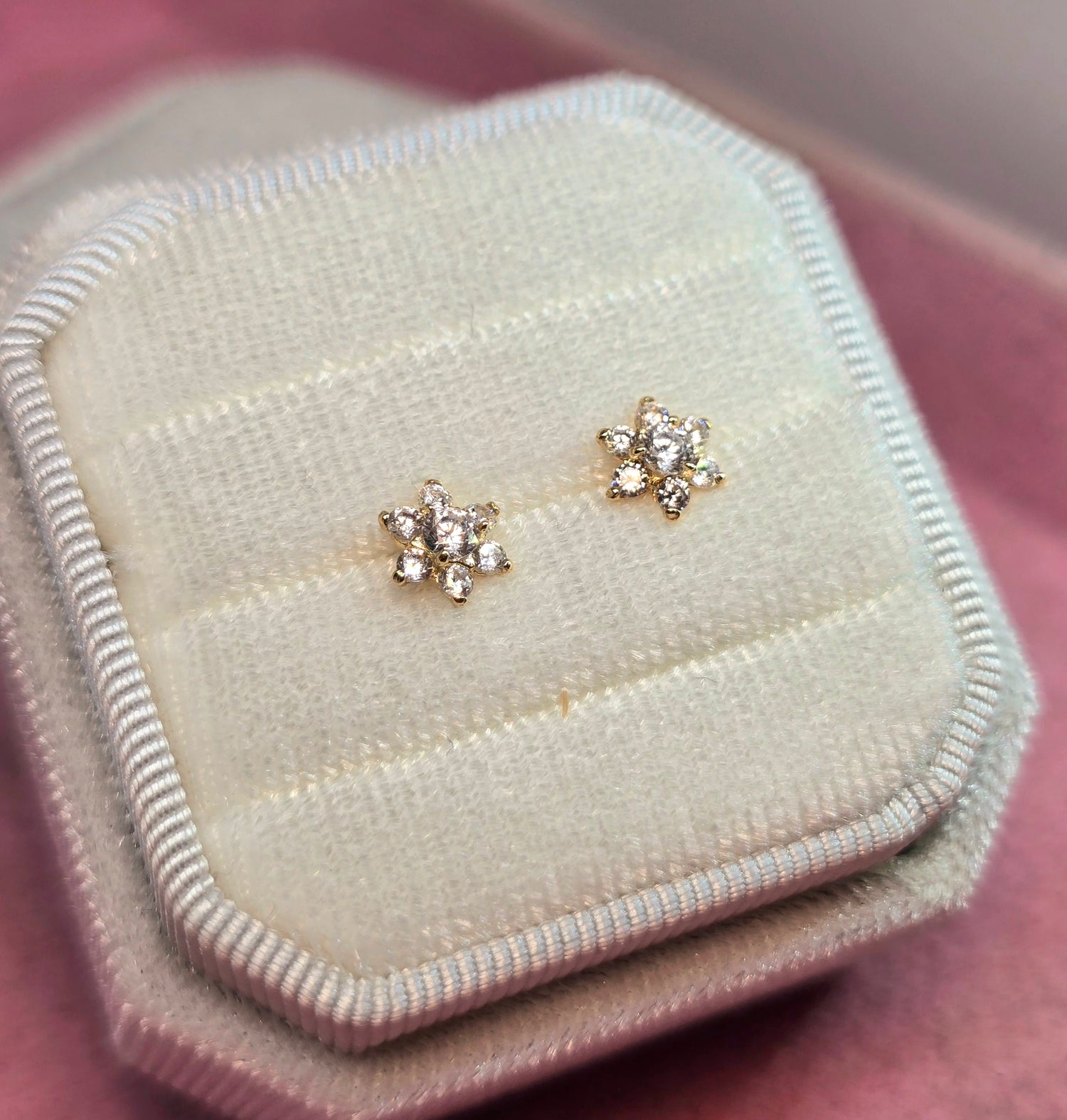 68 arito flor grande mediana