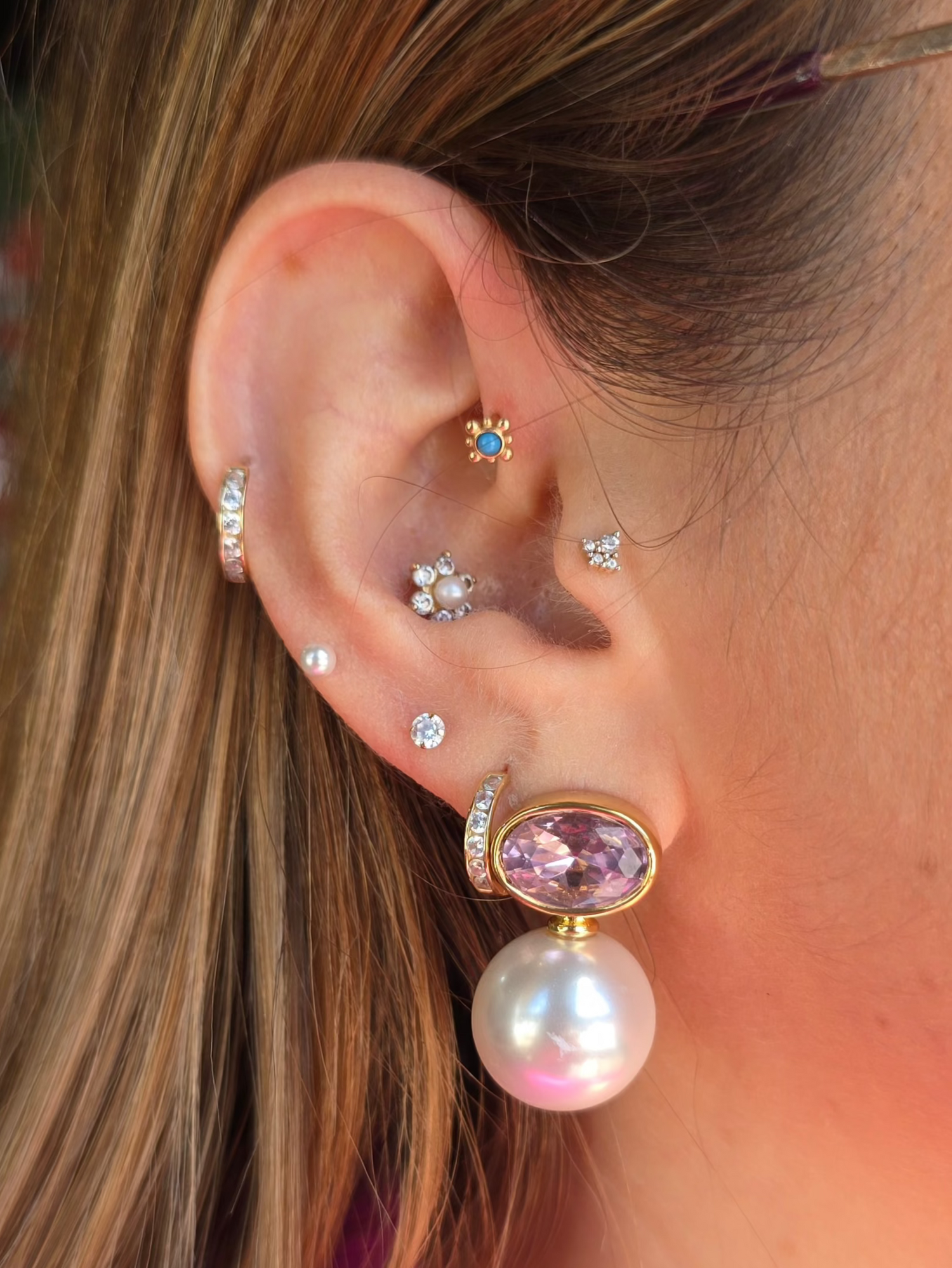 Brass studs cristal rosado