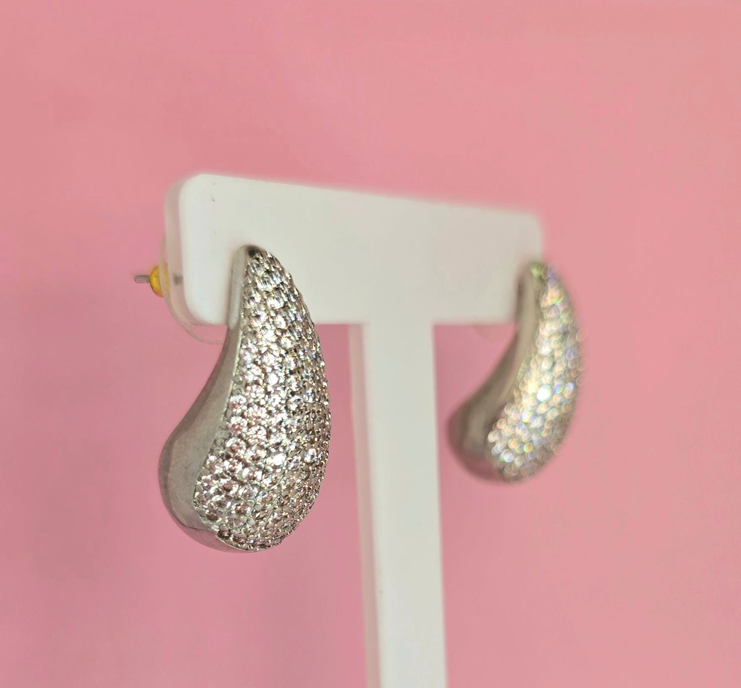 Poe con circones en plateado