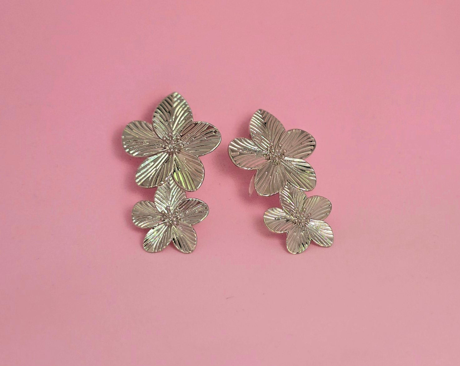 Brass aritos grandes doble Flor