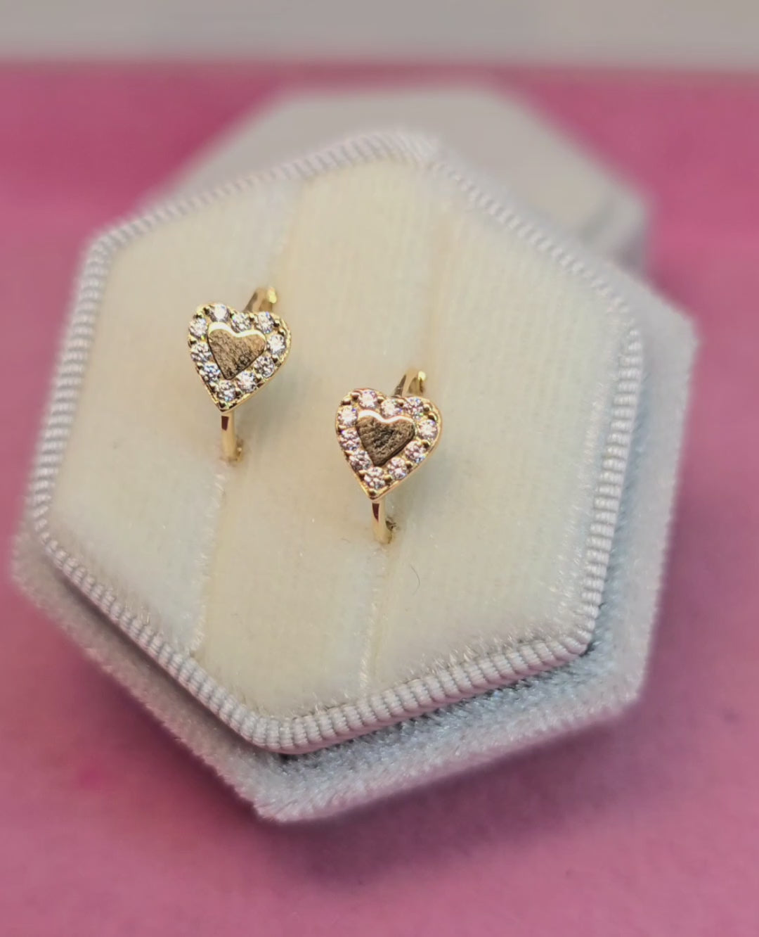 14K Argollas con Corazon y circones