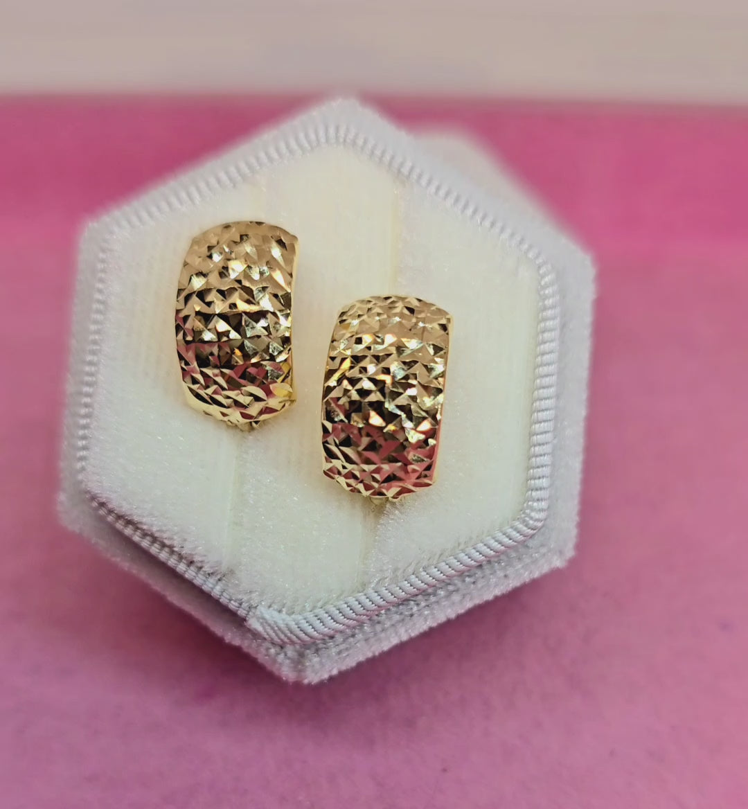 14K Studs broche omega